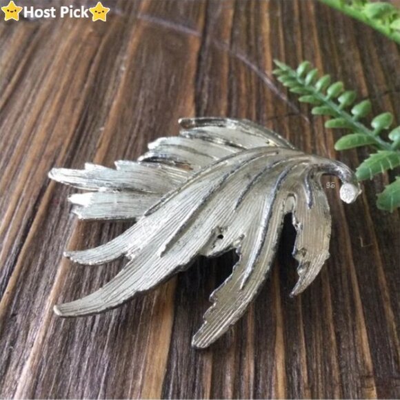 Source Unknown Jewelry - Vintage Mid‑Century Silver‑Tone Leaf Brooch – Sculptural & Weighted